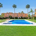 Beachside Duplex Pool Family-friendly Apartmán