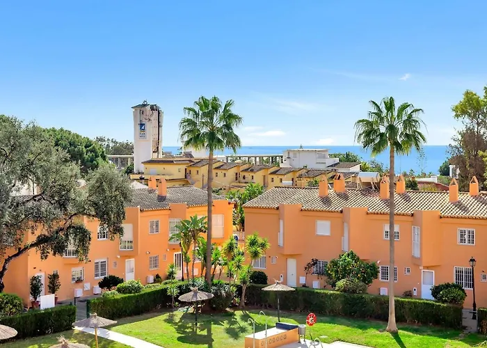 Beachside Duplex Pool Family-friendly * Marbella