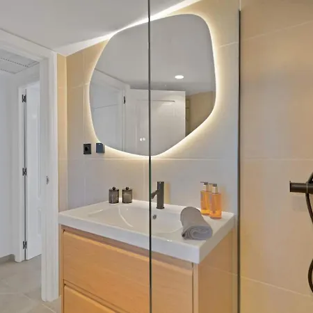 Beachside Duplex Pool Family-friendly Apartman Marbella