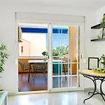 Beachside Duplex Pool Family-friendly