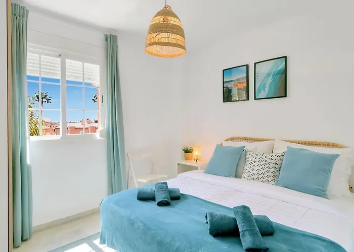 Beachside Duplex Pool Family-friendly 아파트 마르베야